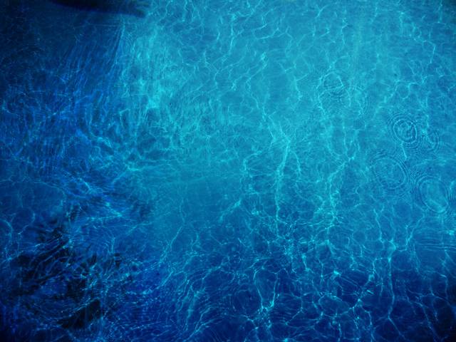 水