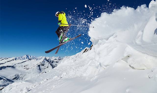 滑雪极限运动