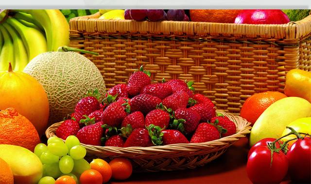 新鲜草莓葡萄水果图片