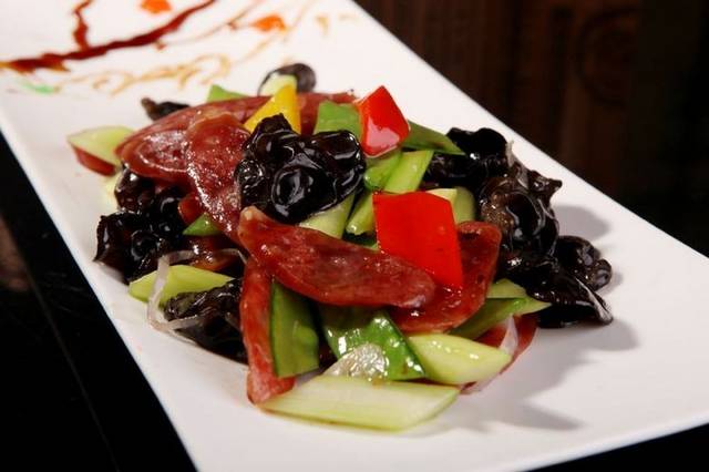蜜豆炒腊肉高清图片