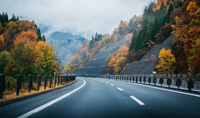 秋天公路风景