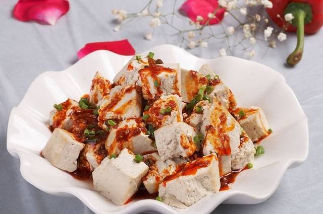 手掰豆腐美食图片