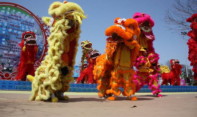 中国传统习俗活动舞龙狮