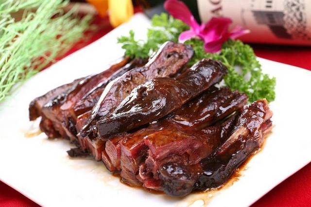 秘制酱鸭高清图片