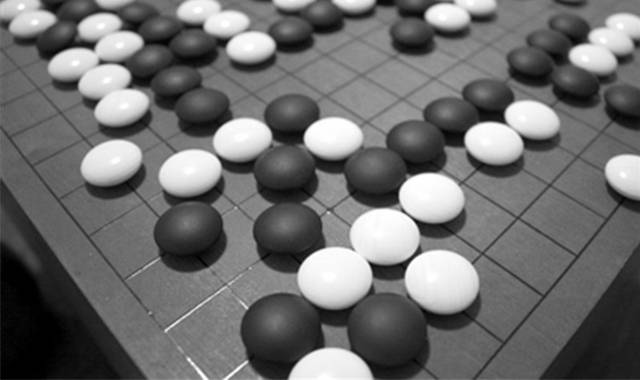 黑色棋盘围棋素材