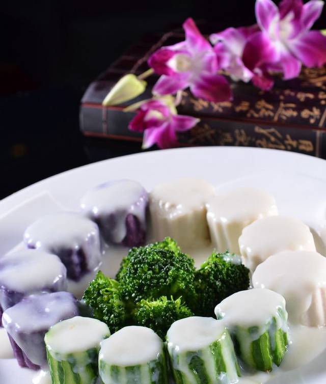 杏汁煮时蔬山药紫薯胜瓜美味图片