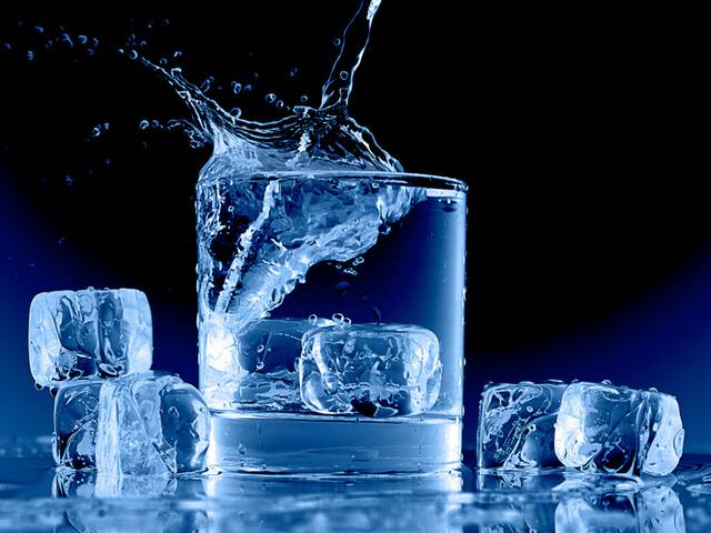 水
