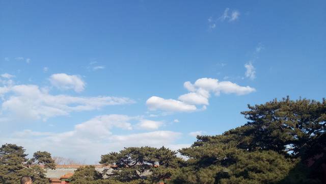 蓝天白云