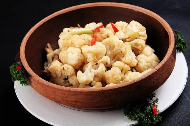 孜然炒菜花美味高清图片