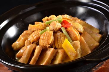 生态豆腐炆鲍鱼例美食图片