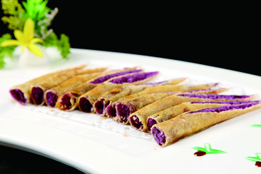 脆皮紫薯卷美食图片