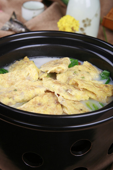 农家菌菇蛋饺图片农家菌菇蛋饺图片什锦蛋饺锅仔图片1什锦蛋饺锅仔