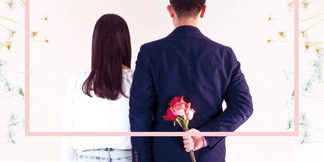 清新浪漫情人节婚纱摄影促销海报