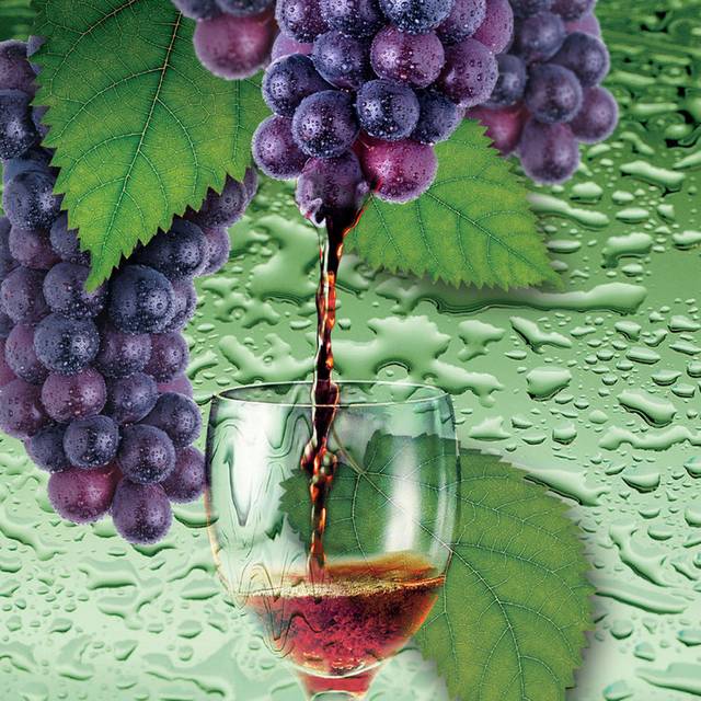 葡萄和葡萄酒杯