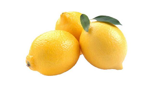 三个金黄的柠檬