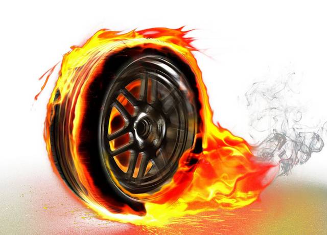 带火焰的轮胎
