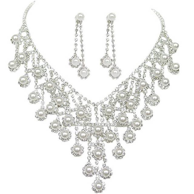 白色奢华珍珠项链素材