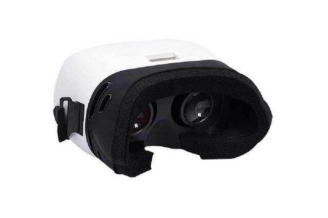 白色VR眼镜素材