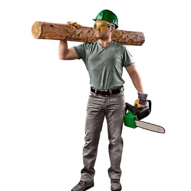 扛木头的工人