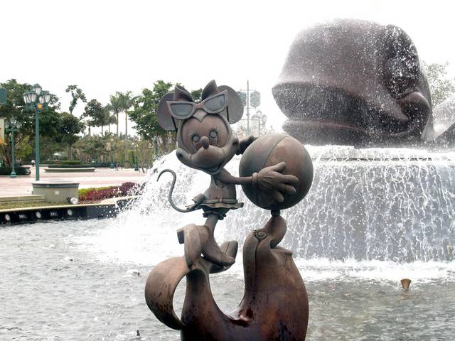 迪士尼乐园喷泉
