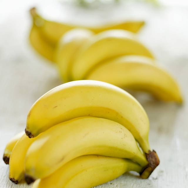 桌上的香蕉