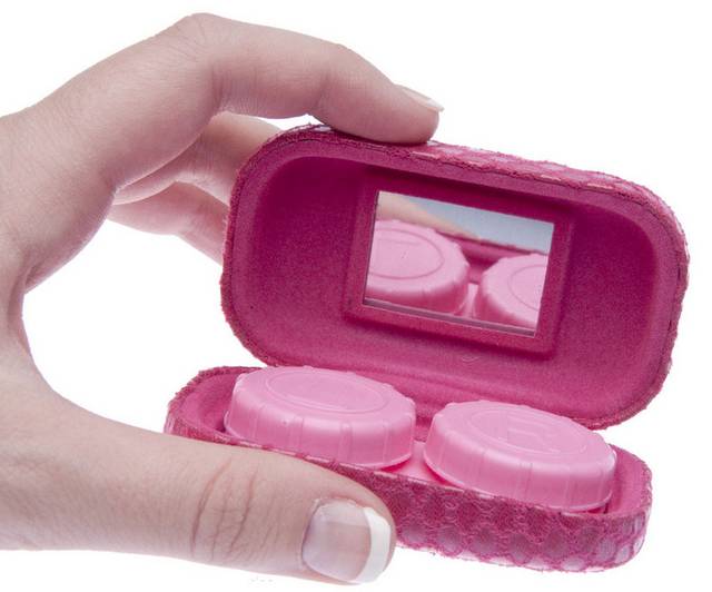 粉色盒子隐形眼镜素材