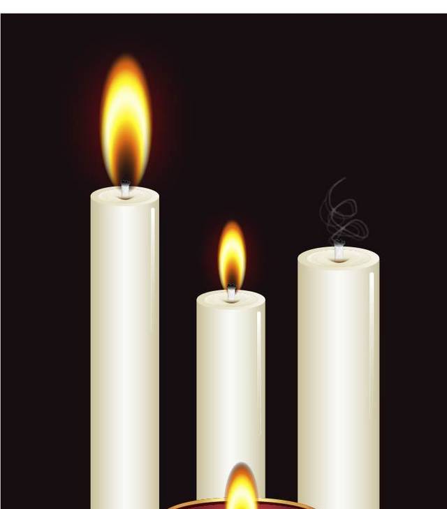 三根白色蜡烛