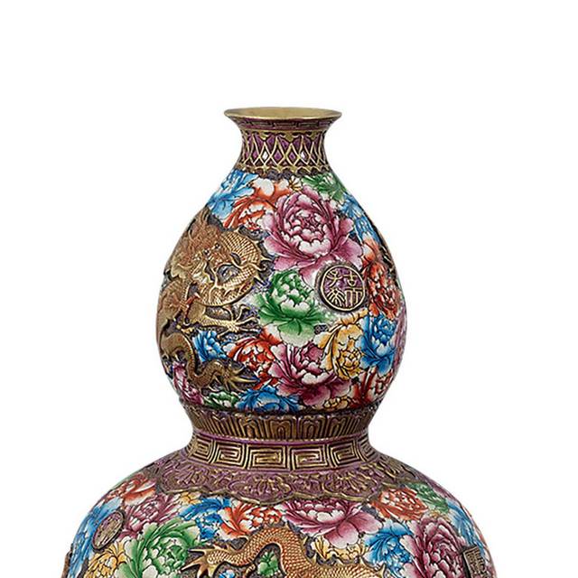 精美古董花瓶
