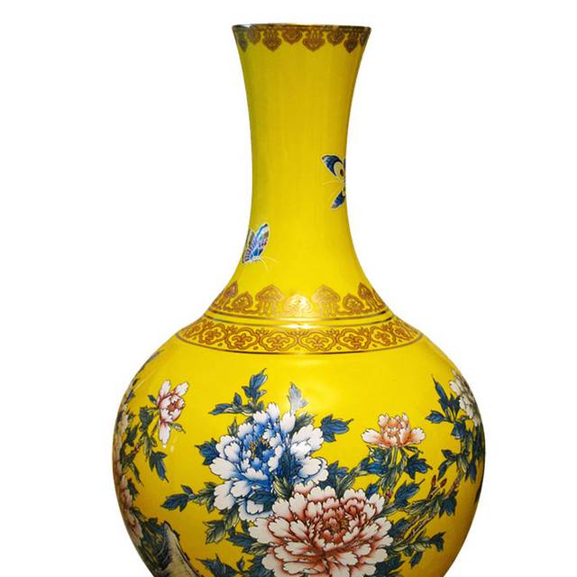 黄色古董瓷瓶