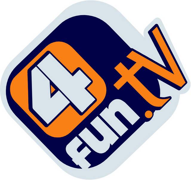 时尚TV字母logo设计