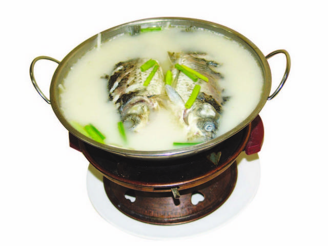 萝卜丝鲫鱼图片
