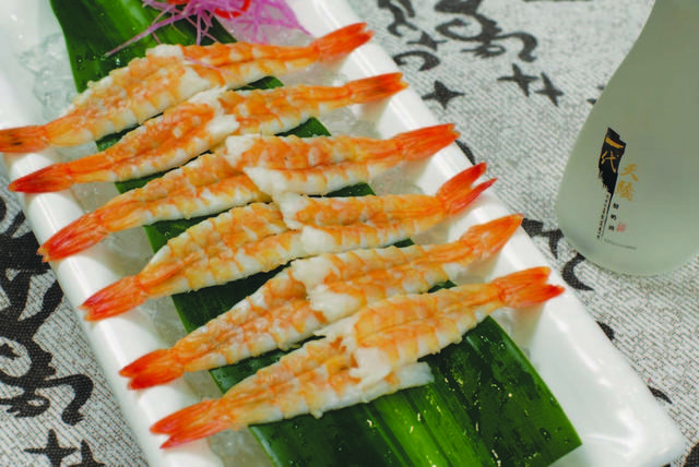 日本寿司虾刺身图片