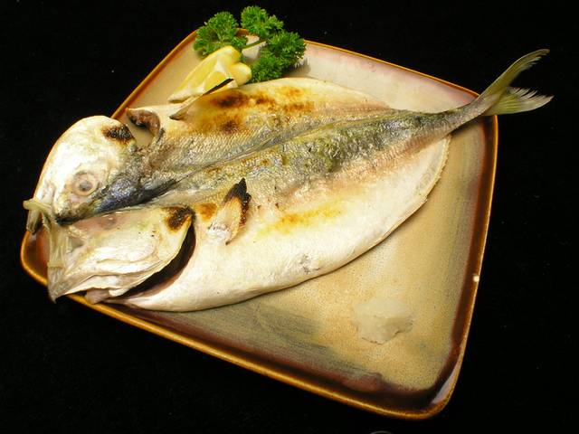 盐烤竹荚鱼图片