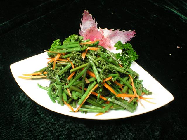 炝拌山野菜美食图片