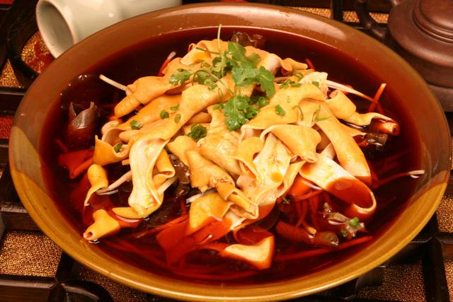 钵钵生抠鹅肠菜品图片