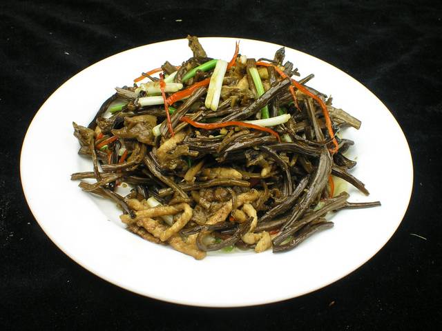 茶树菇炒肉丝菜品图片