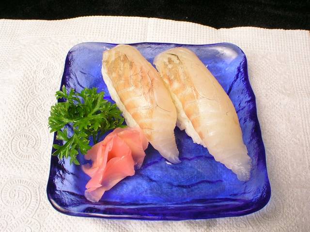 鲈鱼寿司图片