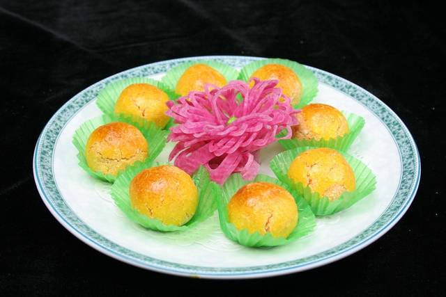 黄精椰子球食品图片