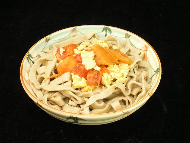荞麦手擀面食物图片