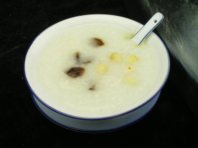 桂圆莲子粥食品图片