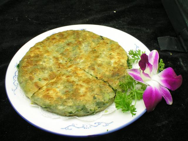 韭菜饼食物图片