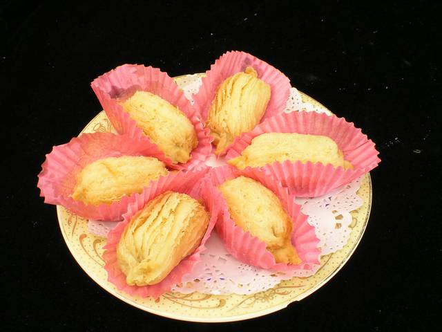木瓜奶黄酥食物图片