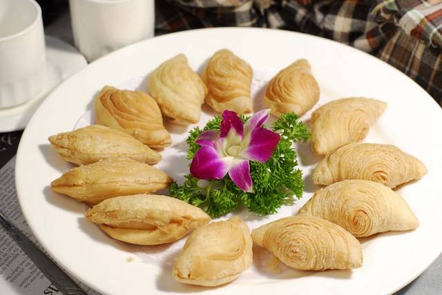 奶黄酥食物图片