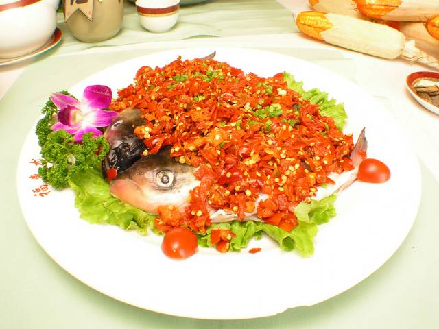 尖椒鱼头菜品图片