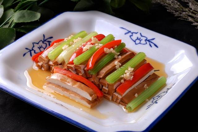 西芹豆干图片