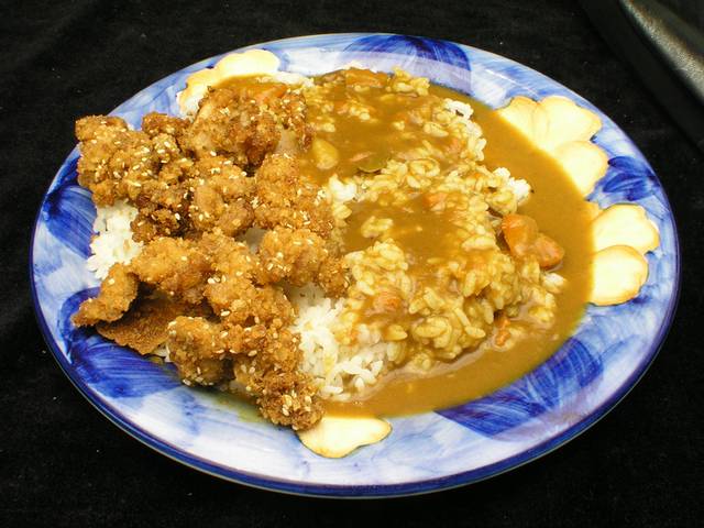 炸鸡肉咖喱饭食品图片