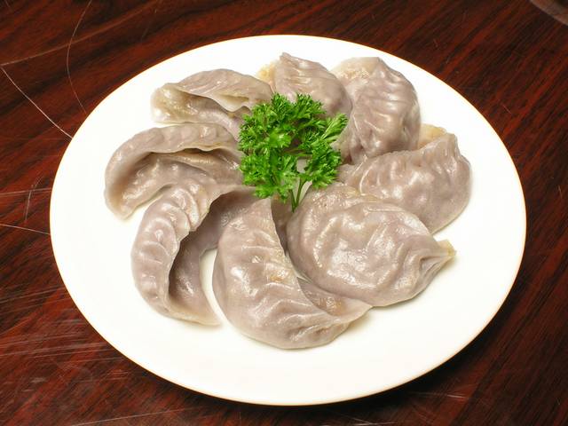 紫菜酱肉包食品图片