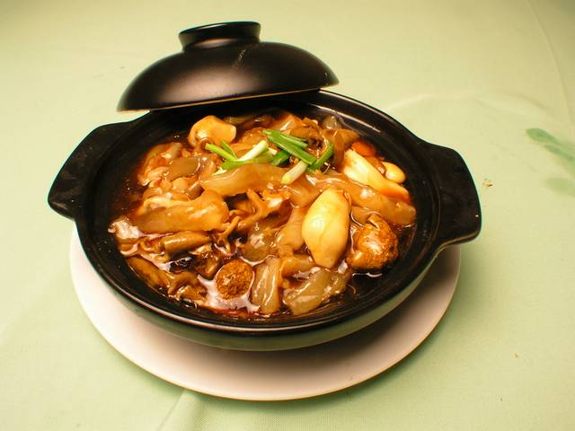 野山菌烩驼筋图片