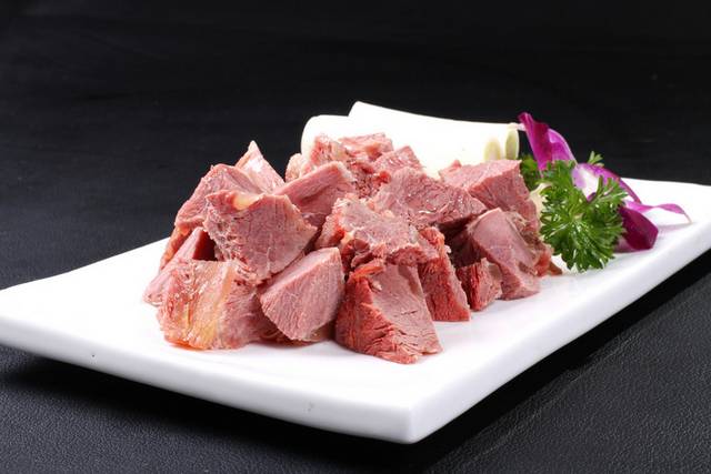 酱香牛肉块图片