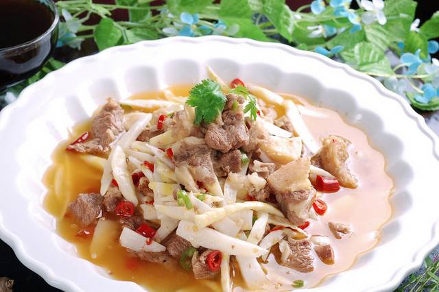 大碗牛肉图片